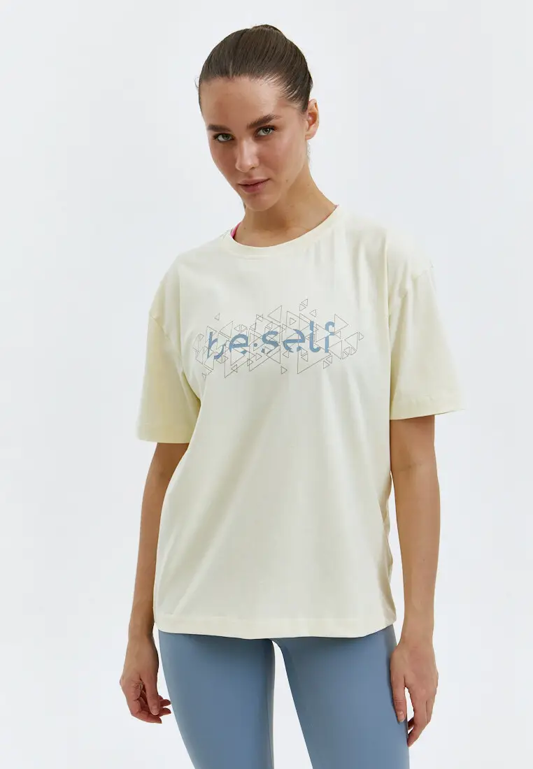 Футболка с геометрическим принтом BeSelf экрю