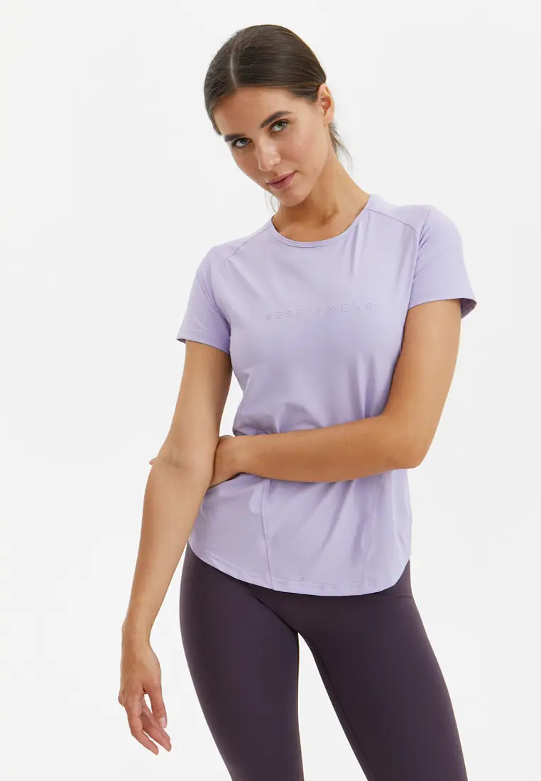 Удлиненная футболка SATIN BASE лавандовая